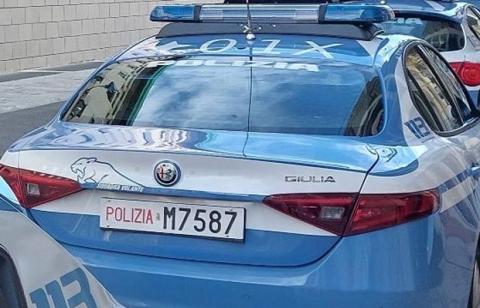 Crotone: un hombre de 44 años ataca a agentes de policía y es detenido