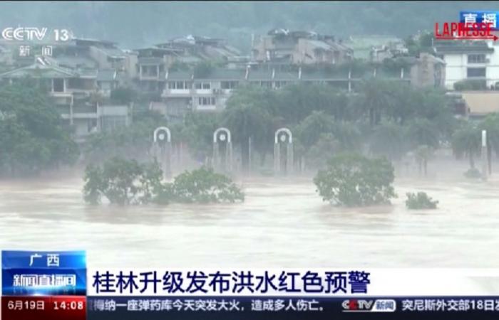 VIDEO China, inundaciones en Fujian: el Salón Ancestral de Guilin se derrumba