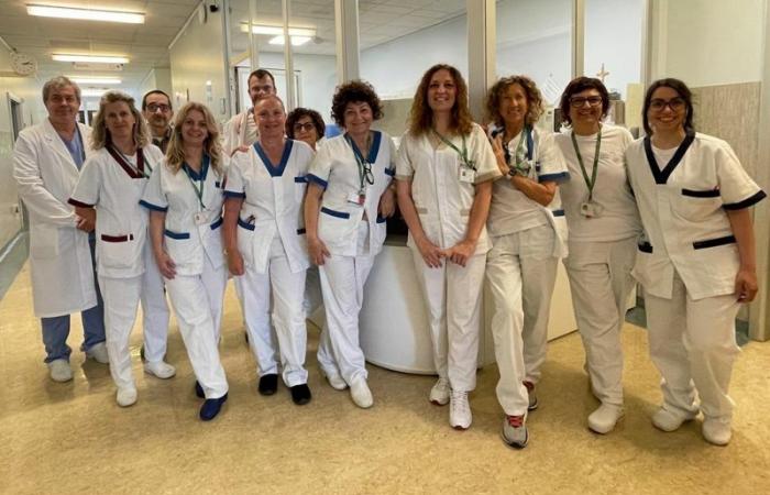 Cremona Sera – Hospital Oglio Po: a partir del 1 de julio el departamento pasa de 6 a 12 camas. También están llegando nuevas contrataciones: un cardiólogo, tres enfermeras y dos enfermeros. Entusiasmo y emoción entre los operadores