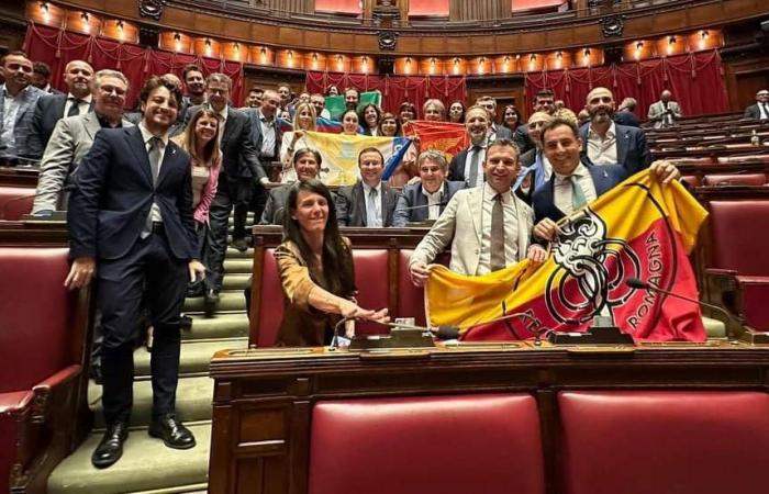 La bandera de Romaña en la Cámara por la autonomía diferenciada, Morrone: “Fecha histórica”