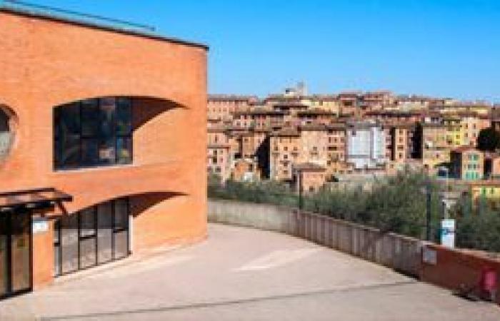 Para Siena: “El “tesoro” de Sigeric y la necesidad de nuevos aparcamientos”
