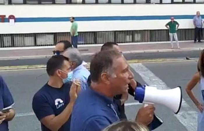 Protesta de Fials Taranto por falta de personal y negación de derechos