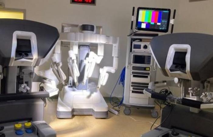 Lecce, el robot cirujano elimina el tumor y el paciente es dado de alta en un tiempo récord