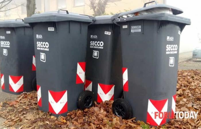 Mal servicio de Alea Ambiente en la recogida de residuos sin clasificar :: Informe en Forlì