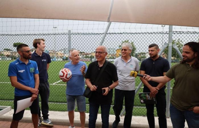 En Viareggio Versilia Football Planet: talk show con los grandes nombres del fútbol y un desafío entre aficionados en la plaza