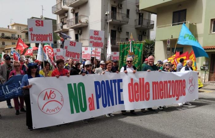 Reggio Calabria, 24 de junio Manifestación ‘No Bridge’ contra el Decreto de Seguridad