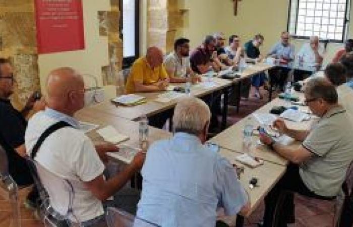 LAS CÁRITAS DE SICILIA SE ENCUENTRAN CON UNA DELEGACIÓN TÚNEZ EN VISITA DE HERMANAMIENTO A LA ISLA. Noticias, vídeos y fotos – Iglesias de Sicilia