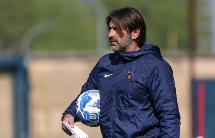 El extraño caso de Viali, en Cosenza rechaza un contrato de 2 años y firma con Reggiana hasta 2025