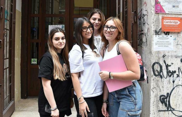 Salerno, los estudiantes eligen las huellas de Montalcini y la bomba atómica