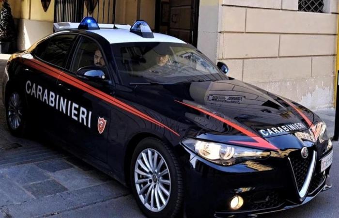 Roma, niño de 12 años encontrado muerto con el cordón de la tableta alrededor del cuello: los rescatistas atrapados en el ascensor averiado