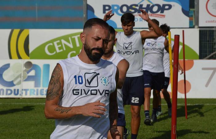 Strambelli y Fidelis Andria hacia el adiós: Barletta y Pistoiese sobre el centrocampista ofensivo de Bari
