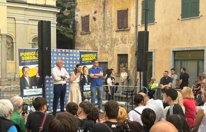 Salvini en Samarate por Puricelli: “Del otro lado tienen miedo”