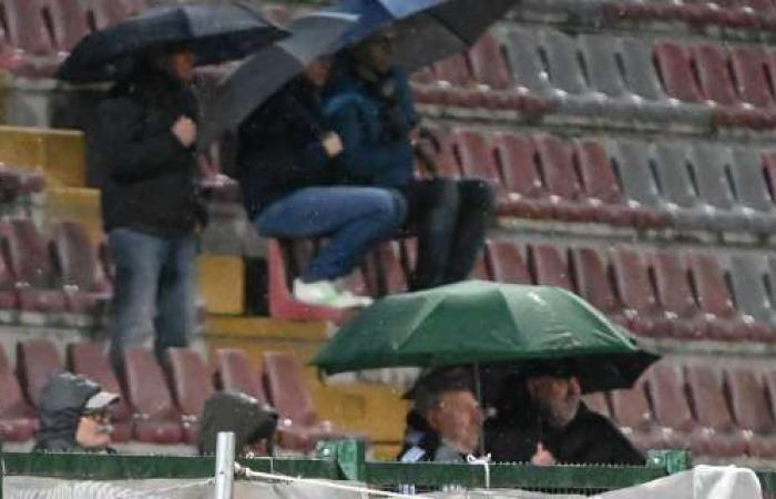 Alessandria confirma que quiere saldar sus deudas y presenta a sus nuevos integrantes