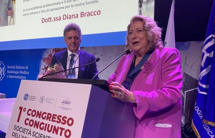 Diana Bracco recibió la medalla de oro en Radiología por SIRM