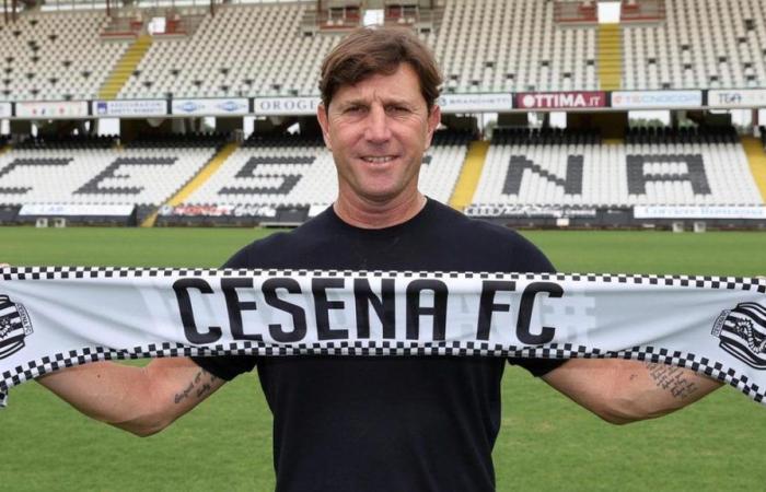 Cesena, lejos de la era Mignani. Firmó un contrato de dos años.