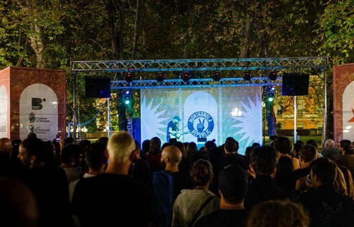 Bolonia: música, danza y sociabilidad para una ciudad más viva y segura, Montagnola abierto las 24 horas