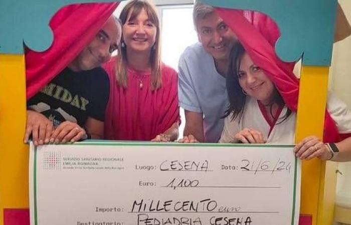 “Emiday”, donación de 1.100 euros a Pediatría Bufalini / Cesena / Inicio