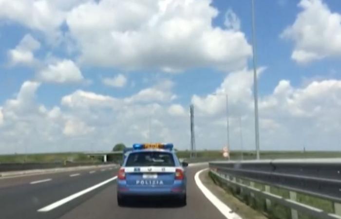 Dos mensajeros de droga se detuvieron en la A13 Bolonia – Padua. VIDEO