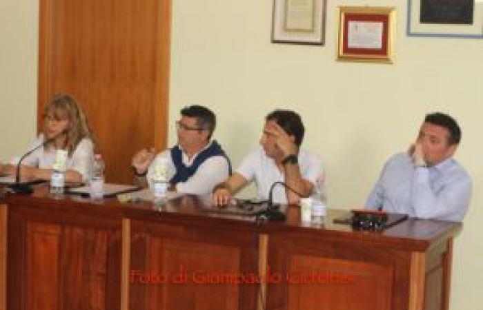 El nuevo consejo municipal de Calasetta tomó posesión anoche