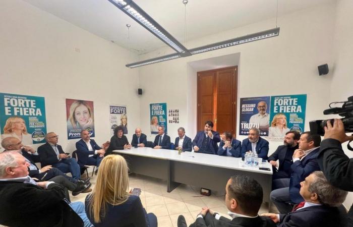Centroderecha, primera reunión post-votación, pero los sardos abandonan La Nuova Sardegna