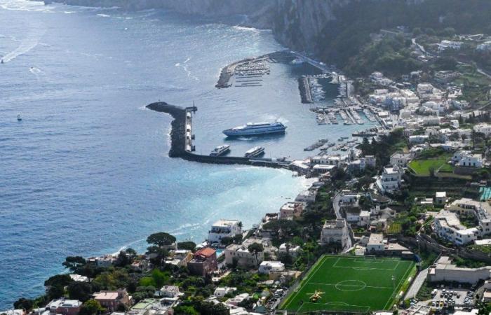 Capri se quedó sin agua tras la rotura de la tubería de agua en Castellammare, la ordenanza prohíbe la llegada de turistas