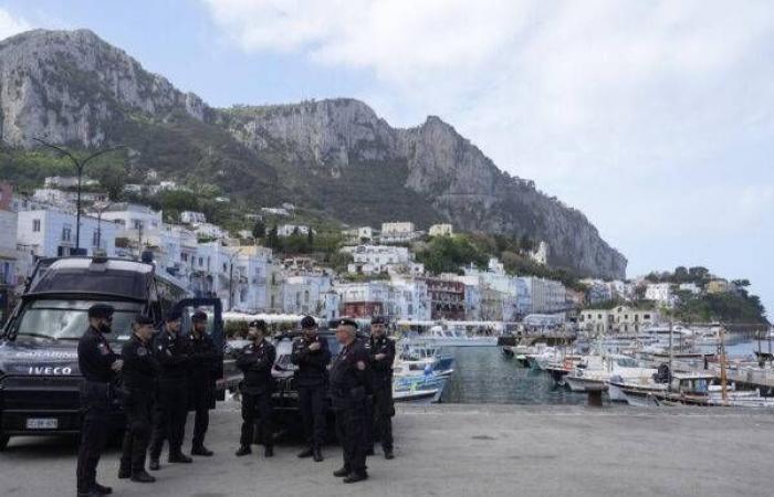 Capri sin agua por una avería, el alcalde prohíbe el desembarco de turistas: caos en el embarque