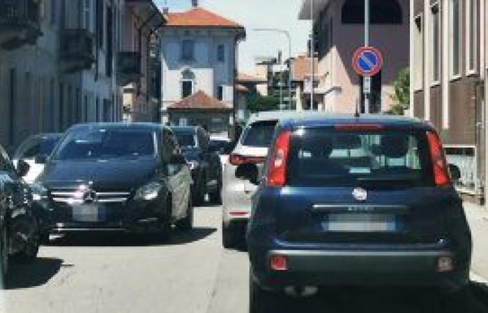 Carreteras cerradas a los handbikes, la polémica arrecia en Busto: los comerciantes se rebelan