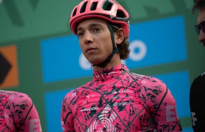 Ciclismo y dopaje, Andrea Piccolo despedido: tráfico de hormona de crecimiento humano. Se suponía que disputaría el campeonato italiano el domingo.