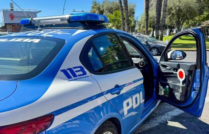 Prende fuego a la ventana de un bar y huye en un scooter robado, detenido un joven de 18 años de Catania – BlogSicilia