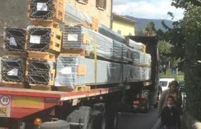 “No más camiones en Montalese, date prisa y vuelve a abrir la circunvalación este”