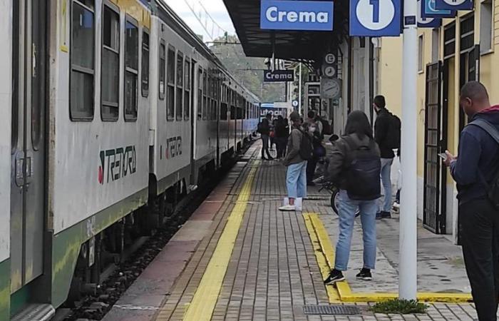 Después de los trenes, también se han cancelado los autobuses. Línea SOS Cremona-Treviglio. Trenord: “No hay transportes”