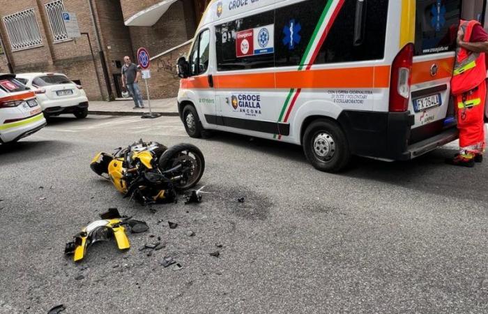 Ancona, accidente en el Passetto: la moto se rompe en mil pedazos, el centauro resulta gravemente herido en Torrette – FOTO – Noticias Ancona-Osimo – CentroPagina