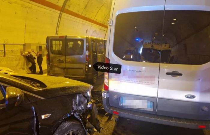 Accidente y caos en la carretera Catania-Siracusa, cuatro vehículos implicados y heridos – BlogSicilia
