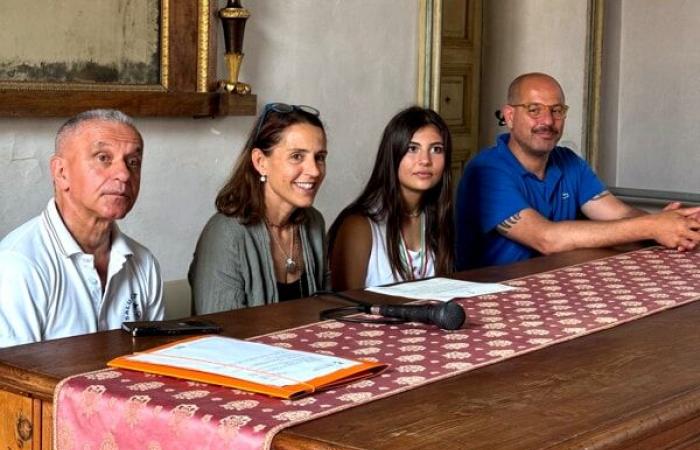 La alcaldesa Katia Tarasconi aplaude al Basket Club Piacenza y a la campeona de boxeo Aurora Avesani