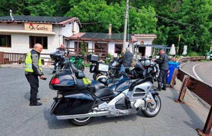 “Pensionistas en fuga” en moto desde el Valle del Savio hasta Irlanda