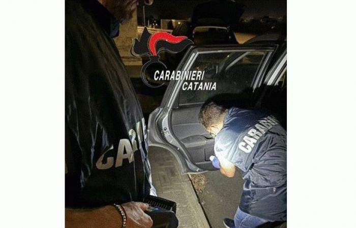 Catania, distrito “Villaggio Sant’Agata”. Los Carabinieri arrestan a un traficante de 40 años