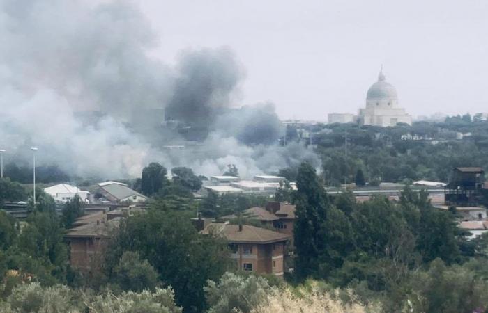 Incendio en Magliana, Arpa Lazio: dioxinas a 38, muy por encima de los límites de la OMS. Expuesto en la Fiscalía del XI Municipio