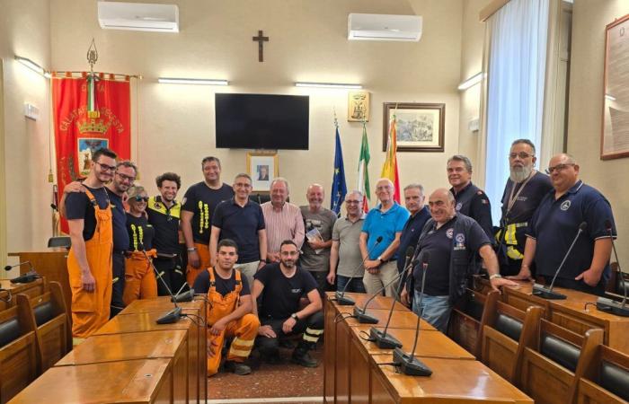 Hermanamiento de protección civil entre la región de Sicilia y la región de Lombardía. Ayer en Calatafimi Segesta el alcalde Gruppuso recibió al grupo Botticino
