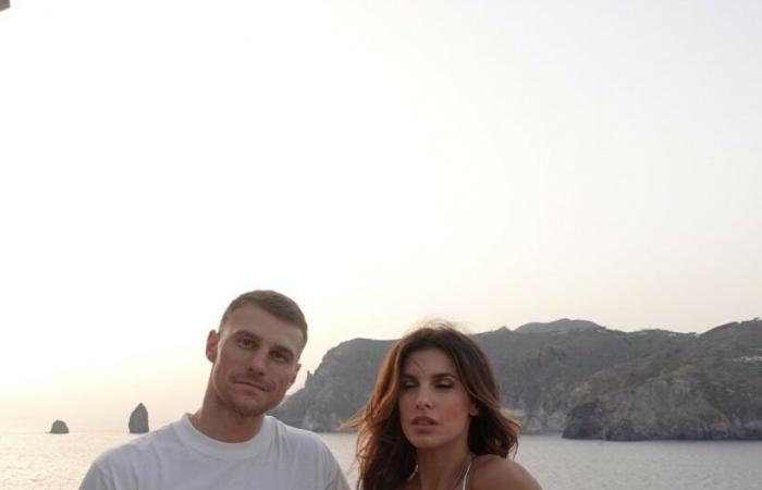 Elisabetta Canalis elige la boda de Leotta para hacer su primer ‘debut en sociedad’ real con su nuevo socio Georgian Cimpeanu: ver – Gossip.it