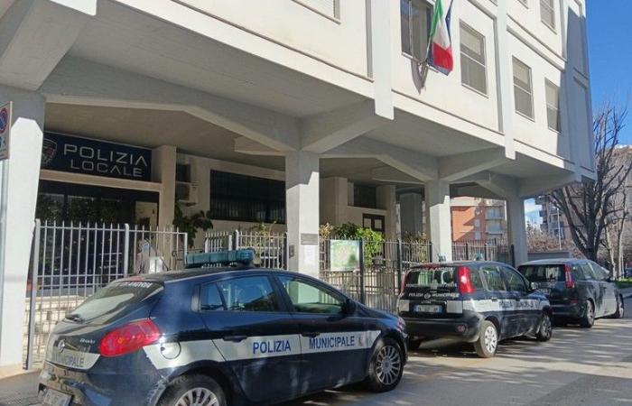 Se ha activado la Oficina de Proximidad del Ayuntamiento de Andria en via Tiziano (cuartel general de la Policía Local).