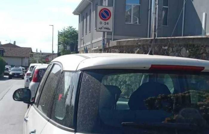 Massa, lluvia de multas por aparcar en Quercioli pero las plazas de aparcamiento no son suficientes Il Tirreno