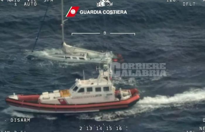 Naufragio frente a la costa de Roccella, la prefectura de Reggio anuncia que se han recuperado del mar 30 cadáveres