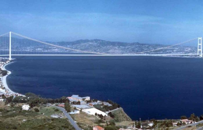 La paradoja del puente sobre el Estrecho de Messina: los grandes barcos no podrán pasar