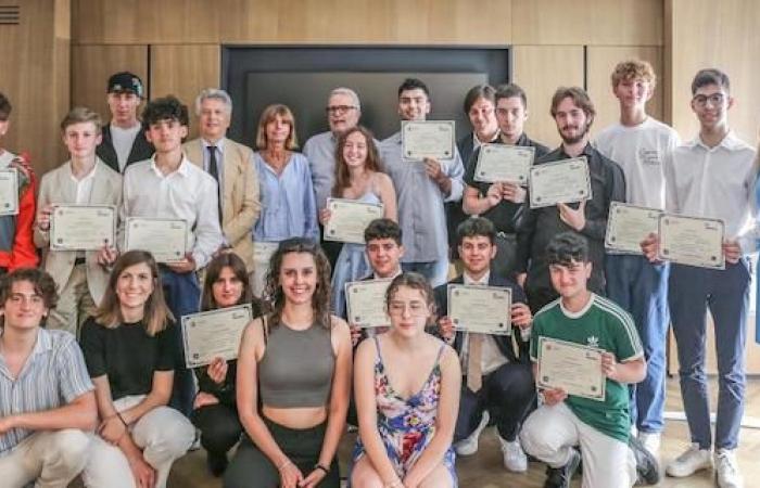 Estudiante de Legnano matriculado en el IIS Tosi de Busto entre los ganadores del concurso “En la escuela en Europa”