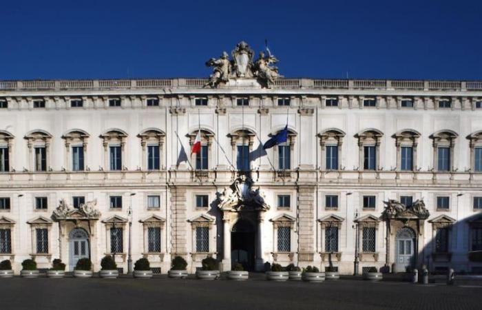 “Prórroga de las concesiones costeras sicilianas: ilegítimas según el Tribunal Constitucional”
