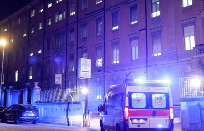 Ataques a guardias y agentes en el hospital Maggiore de Novara: condenado a diez meses
