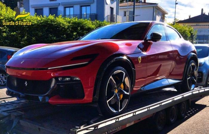 Gdf Varese se incautó de un Ferrari “Purosangue” por valor de 400 mil euros por contrabando en el cruce de Gaggiolo – VareseInLuce.it