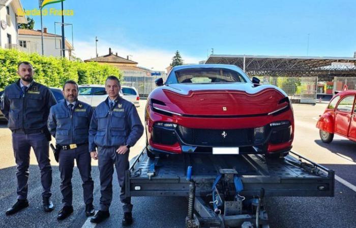 Gdf Varese se incautó de un Ferrari “Purosangue” por valor de 400 mil euros por contrabando en el cruce de Gaggiolo – VareseInLuce.it