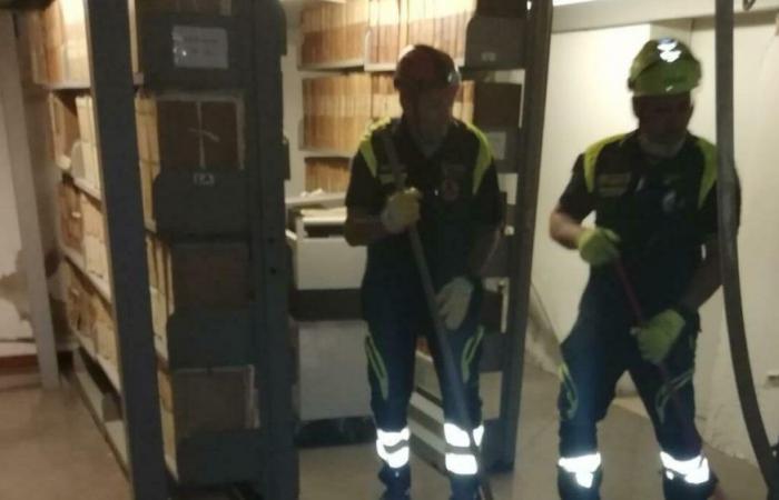Tornado en Rovigo, el almacén de los Archivos del Estado inundado: temor por los documentos