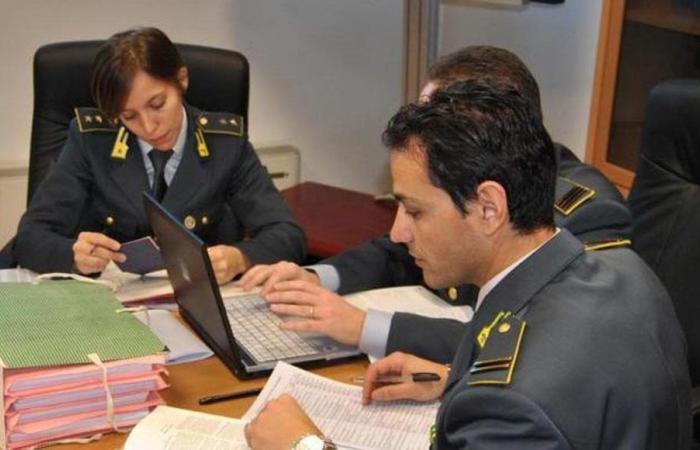 Puglia de evasión fiscal en el informe de la Policía Financiera: 532 contribuyentes desconocidos para las autoridades fiscales, en Bari 144 evasores en total